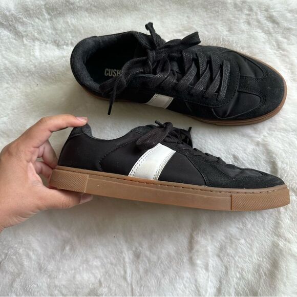 Cushionaire Women’s Bailey Sneaker Black White Size 7.5 - Picture 3 of 11